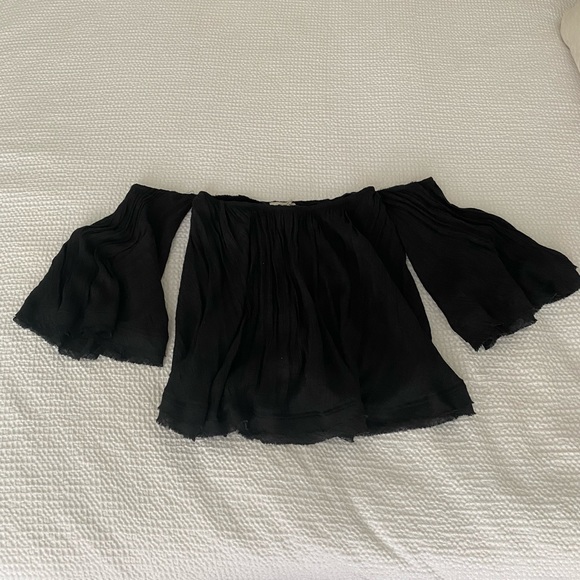 Onetheland black off the shoulder top - Picture 2 of 6